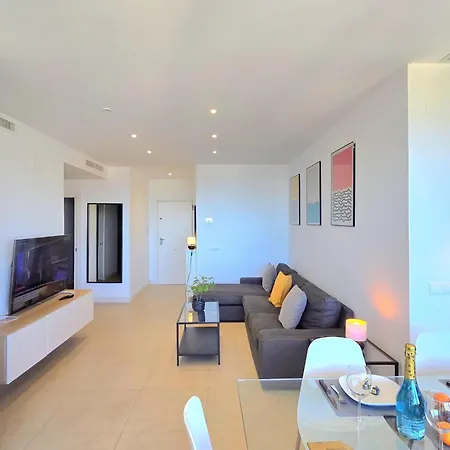 La Nogalera Vistas Modern 3bed 2 Bath With Seaviews And Private Parking By Namaste Elite Apartamento Torremolinos
